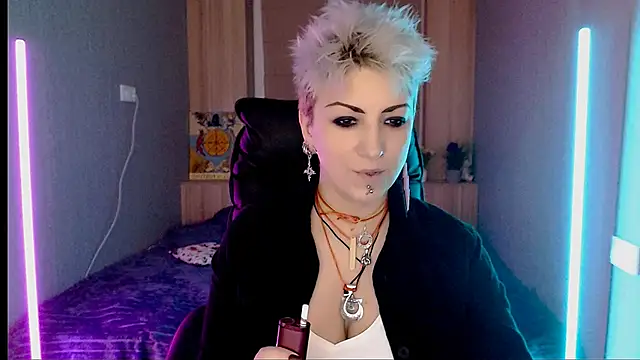 Snapshot of Sweet-n-Strong chatting on February 14, 2026, 3:56 pm Sweet-n-Strong online show from February 14, 2026, 3:56 pm