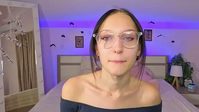 Snapshot of EclipSeaa chatting on October 28, 2025, 9:41 am EclipSeaa online show from October 28, 2025, 9:41 am