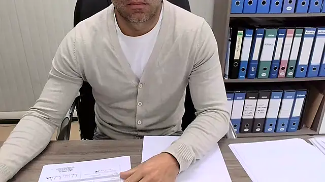 Evasionee online show from October 27, 2025, 7:20 am