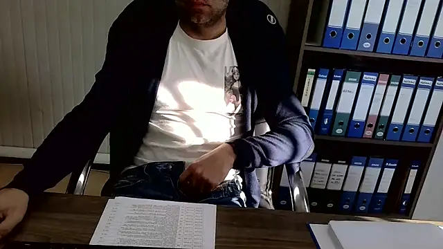 Evasionee online show from March 18, 2026, 7:33 am