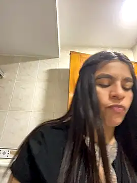 Snapshot of Megan_ec chatting on October 28, 2025, 6:29 pm Megan ec online show from October 28, 2025, 6:29 pm