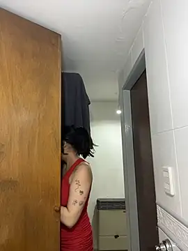 gigi333regi online show from December 4, 2025, 1:48 am