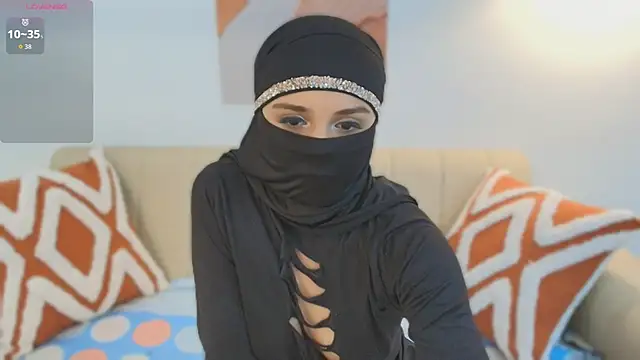 Lailaa lush online show from November 1, 2025, 7:24 am