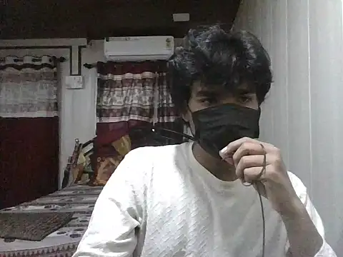 Snapshot of kriZ08 chatting on July 29, 2026, 11:09 am kriZ08 online show from July 29, 2026, 11:09 am
