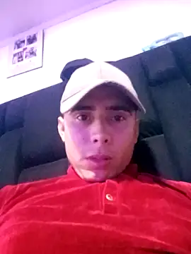 robinhd1234 online show from February 18, 2026, 1:36 am