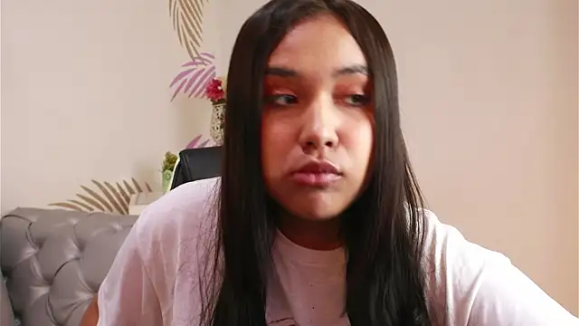 Isabelle Lane online show from February 12, 2026, 12:38 pm