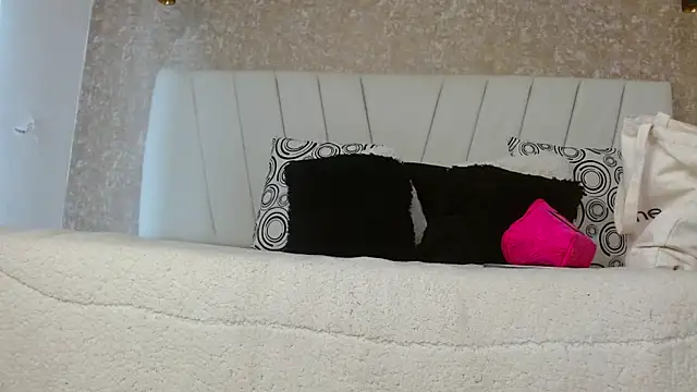 AliceSmity  online show from April 12, 2026, 12:19 pm