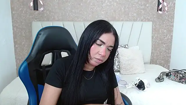 AliceSmity  online show from December 21, 2025, 5:47 pm