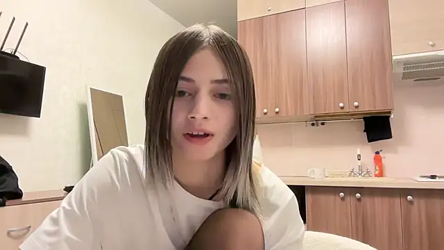 Snapshot of AidaGloshen chatting on October 30, 2025, 6:16 pm AidaGloshen online show from October 30, 2025, 6:16 pm