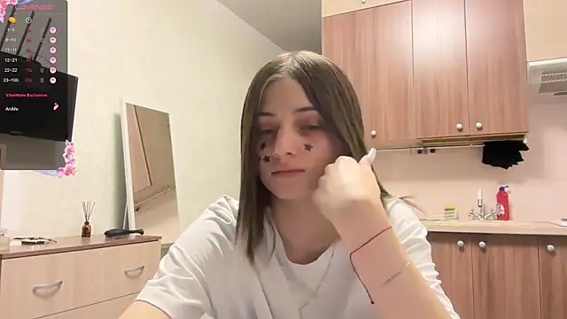 AidaGloshen online show from January 15, 2026, 3:04 pm