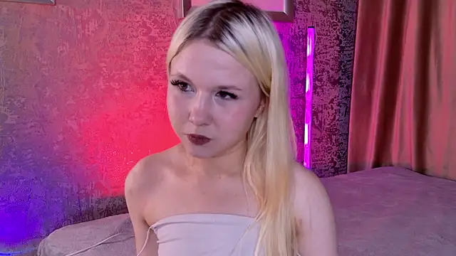 VivieSunn online show from May 31, 2026, 2:34 pm