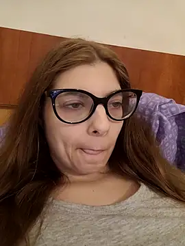 sweetbabygirlforyou online show from April 14, 2026, 7:57 am