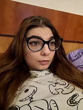 sweetbabygirlforyou online show from July 15, 2026, 9:44 pm