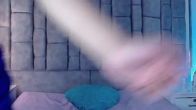 Snapshot of Soulmatesx chatting on November 11, 2025, 8:36 pm Soulmatesx online show from November 11, 2025, 8:36 pm