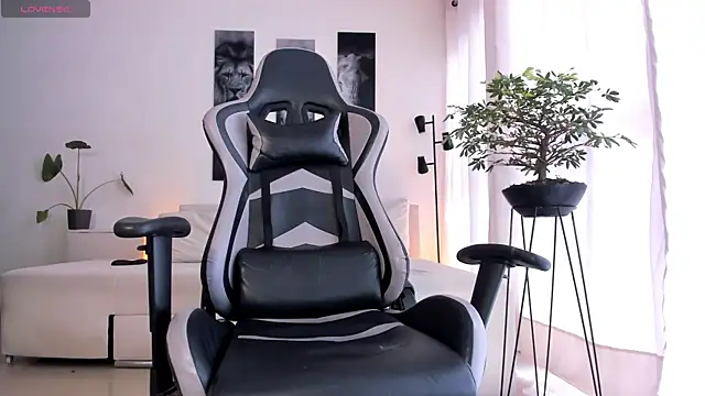 IamKael  online show from January 16, 2026, 4:33 pm