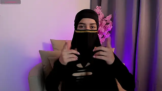 shaima   online show from April 1, 2026, 10:50 pm