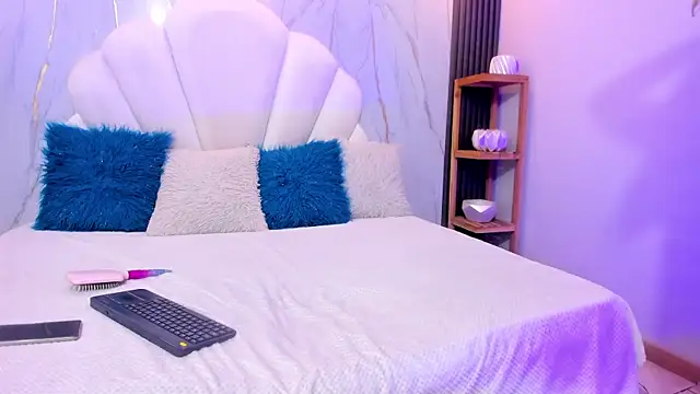 Snapshot of whisper_nova chatting on January 12, 2026, 4:52 am whisper nova online show from January 12, 2026, 4:52 am