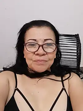 Snapshot of laliItaclark chatting on July 10, 2026, 1:11 pm laliItaclark online show from July 10, 2026, 1:11 pm