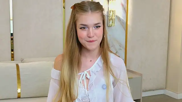 JenniNellson online show from April 16, 2026, 6:08 pm