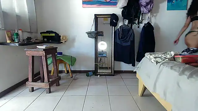 Snapshot of eleganceafterdark chatting on February 19, 2026, 6:38 pm eleganceafterdark online show from February 19, 2026, 6:38 pm