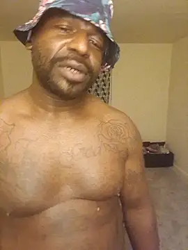 Snapshot of EggplantMonster4 chatting on October 25, 2025, 5:06 am EggplantMonster4 online show from October 25, 2025, 5:06 am