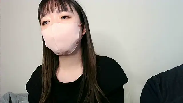 yua chan00 online show from November 14, 2025, 1:31 am