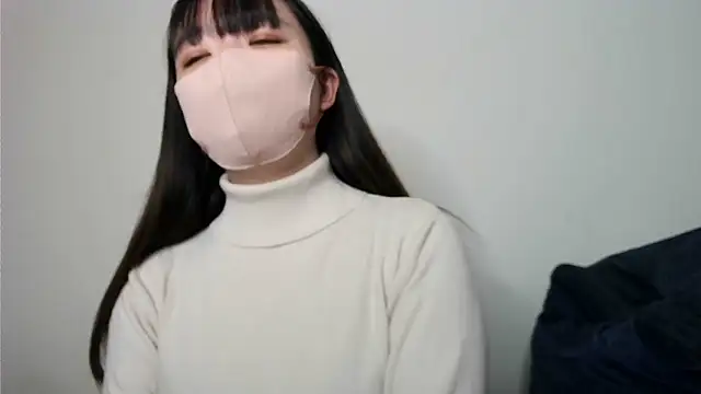 yua chan00 online show from November 11, 2025, 12:44 pm