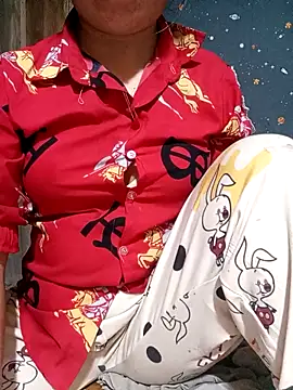 Phoena-a online show from April 17, 2026, 11:57 am