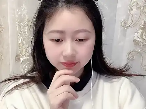 nuannuan35593 online show from November 17, 2025, 11:58 am