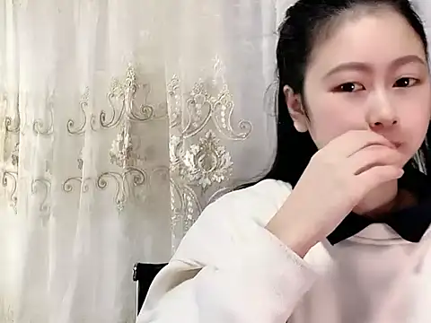 nuannuan35593 online show from December 1, 2025, 11:44 am