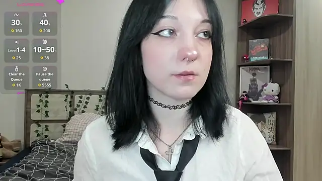 1lisabunny online show from November 1, 2025, 7:08 pm