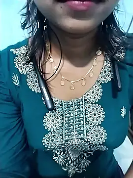 Snapshot of cute_mahi07 chatting on November 4, 2025, 11:19 pm cute mahi07 online show from November 4, 2025, 11:19 pm