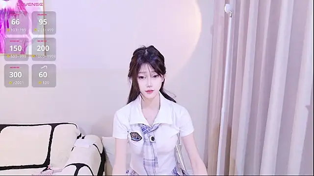 xiaoxi---n online show from December 5, 2025, 10:03 am