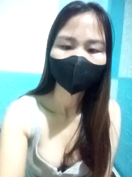 Donatella28 online show from December 17, 2025, 8:47 pm