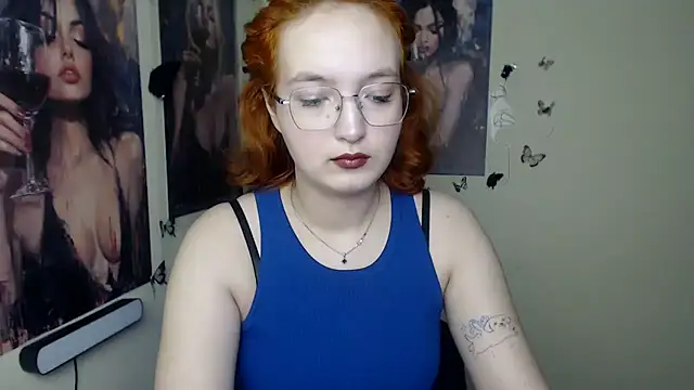 MissAriaa online show from December 22, 2025, 1:11 pm