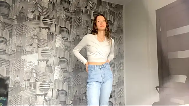 LibbieEncinias online show from November 9, 2025, 8:29 am