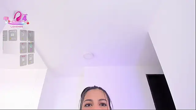 Leyacopper  online show from October 29, 2025, 7:35 pm