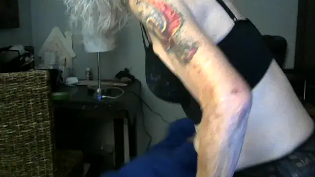 JoleneDelacroix online show from November 12, 2025, 2:04 am