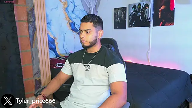 Snapshot of Tiler_wolker chatting on November 15, 2025, 10:03 pm Tiler wolker online show from November 15, 2025, 10:03 pm