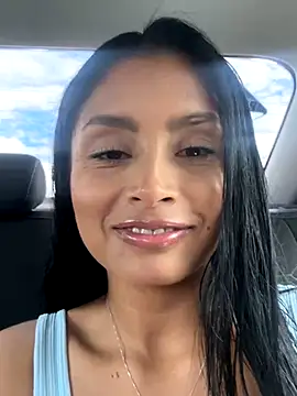 Snapshot of saragrey77 chatting on November 16, 2025, 4:01 pm saragrey77 online show from November 16, 2025, 4:01 pm