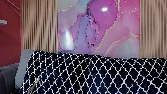 NhoanBrunette online show from November 8, 2025, 11:47 am