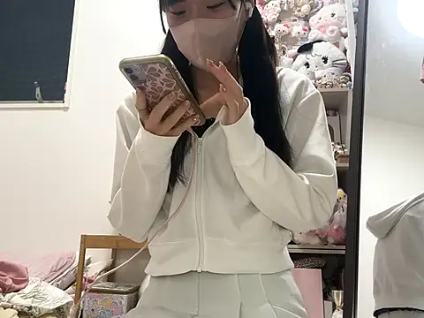 miku pipipi online show from November 10, 2025, 4:12 pm