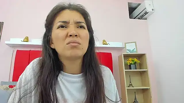 Snapshot of tammy_sex25 chatting on February 3, 2026, 11:48 am tammy sex25 online show from February 3, 2026, 11:48 am