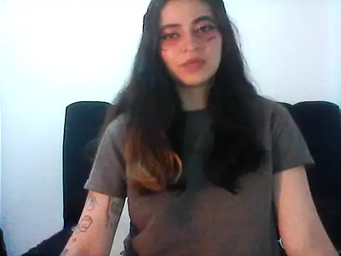 Annagoth  online show from May 15, 2026, 2:42 am
