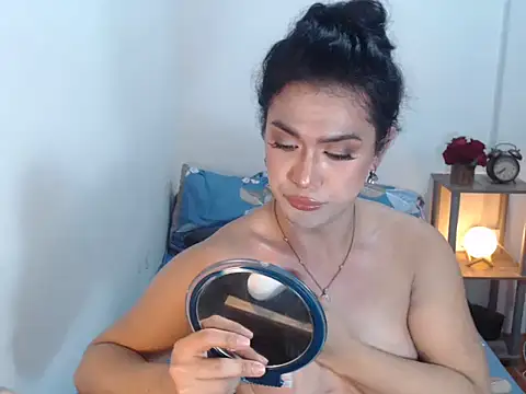 GirlfriendRhian online show from November 5, 2025, 5:10 am