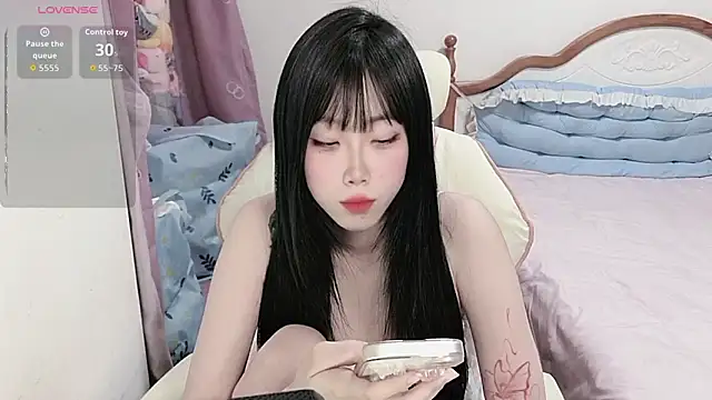 Vivian-88 online show from April 24, 2026, 3:30 am