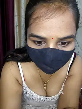 Snapshot of Supriiyaa chatting on October 31, 2025, 5:20 pm Supriiyaa online show from October 31, 2025, 5:20 pm