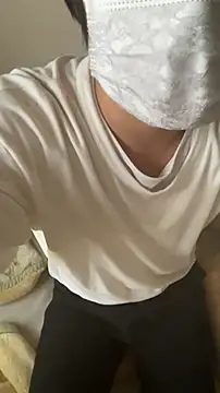 Tetta102 online show from November 23, 2025, 5:06 am