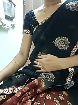 Snapshot of smileys46 chatting on February 5, 2026, 2:13 pm smileys46 online show from February 5, 2026, 2:13 pm