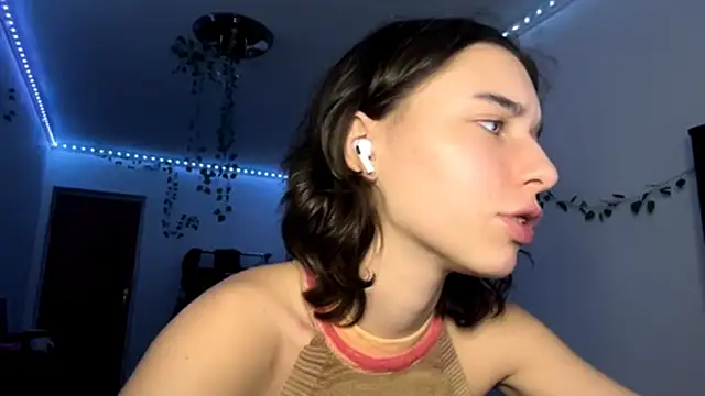 LilithFlamey online show from December 2, 2025, 6:20 pm